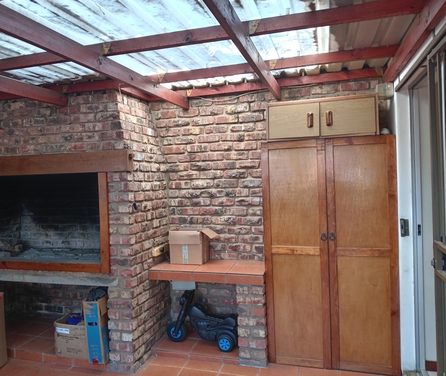 To Let 2 Bedroom Property for Rent in George Central Western Cape